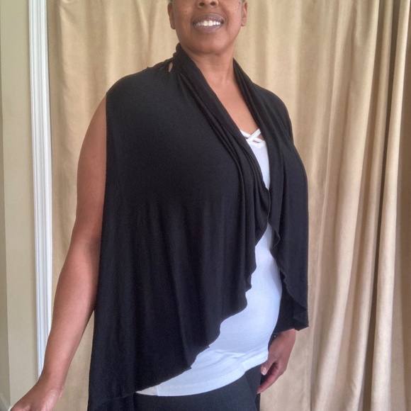 Pyramid Collection, Black Vest/Pancho with slash detail, One size - Picture 12 of 14